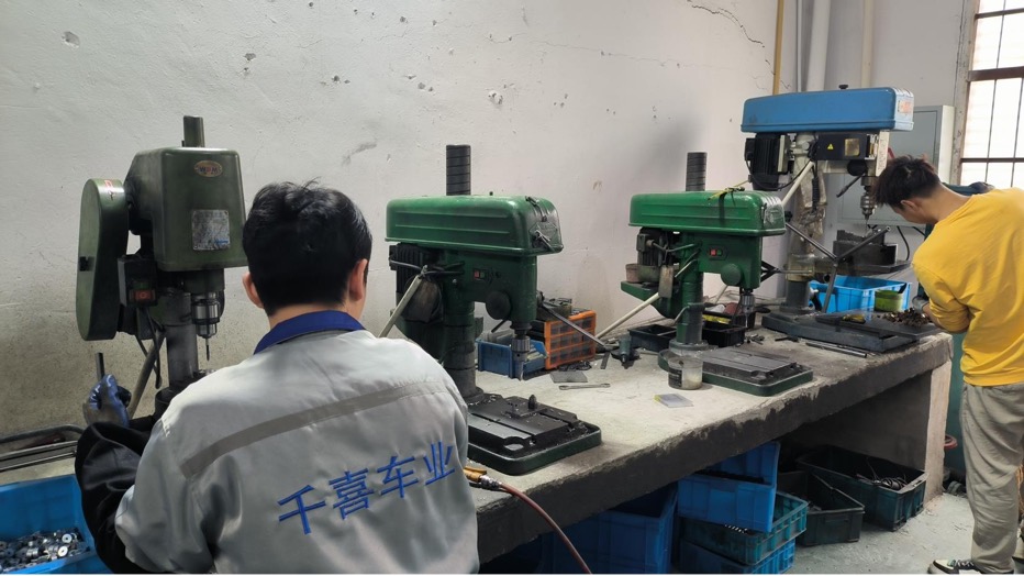 fabricante de sillas de ruedas eléctricas ligeras